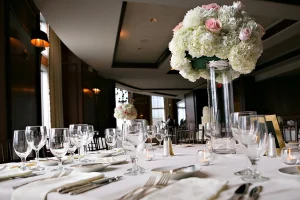 Votives & Glassware